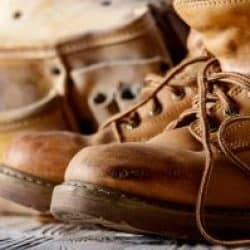 how to clean smelly work boots