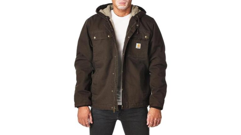 carhartt utility jacket warmth style durability